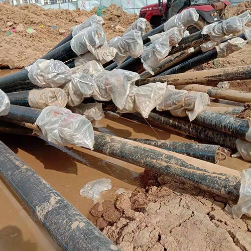 厚军地下顶管施工